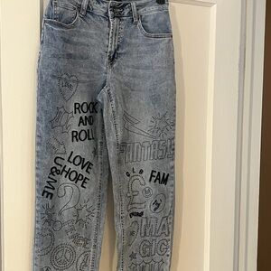 CHARLIE B Women's cropped Light Blue Graphic Straight Leg Jeans